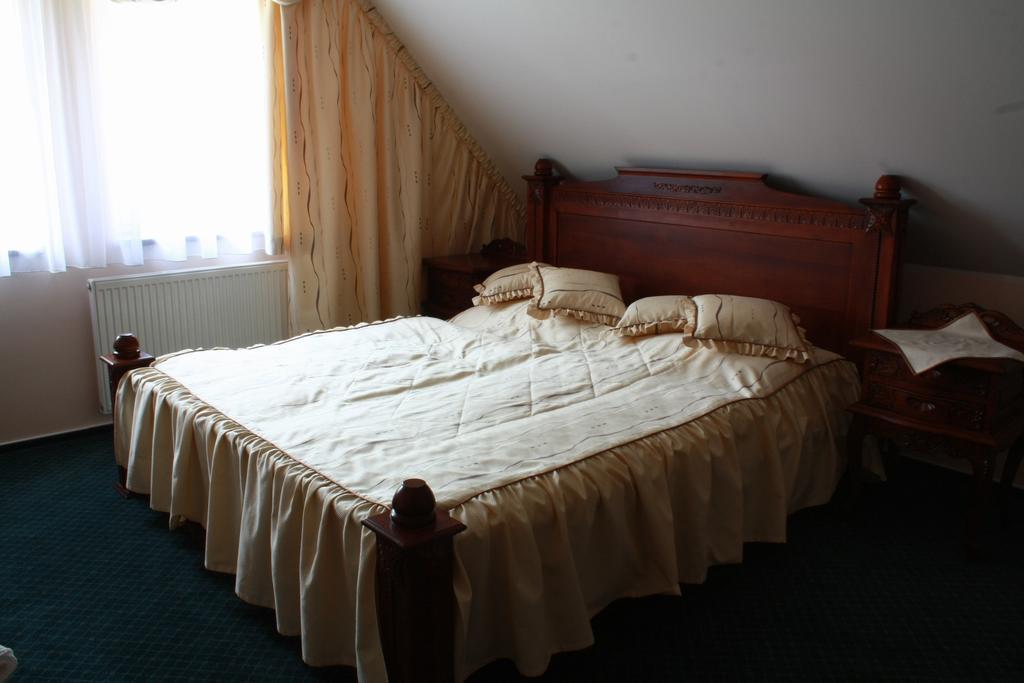 Wellness Hotel Harrachovka Rum bild